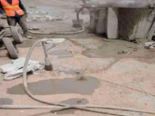 芜湖水泥混凝土路面板底注浆技术 路面脱空注浆整治方案