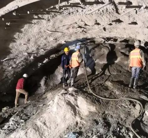 芜湖隧道拱顶带模注浆料，微膨胀注浆料的特点及施工工艺